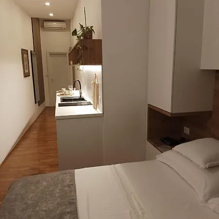 Apartment Pluton